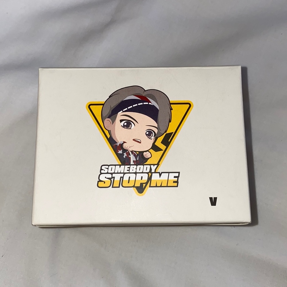 OFFICIAL BTS TINY TAN V MUG